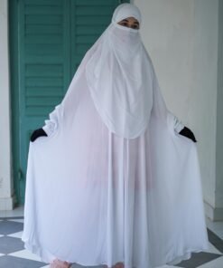 Alternative view of long jilbab